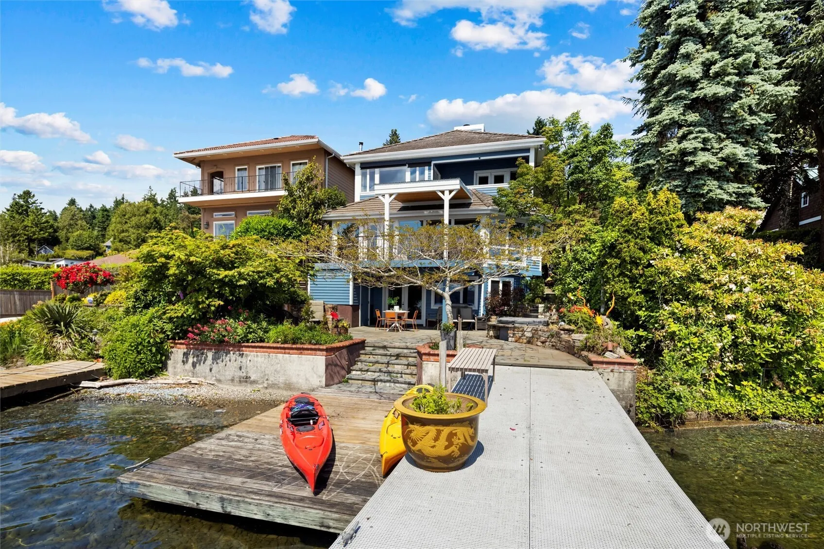 Property photo for 11047 Champagne Point Road Ne, Kirkland photo 2