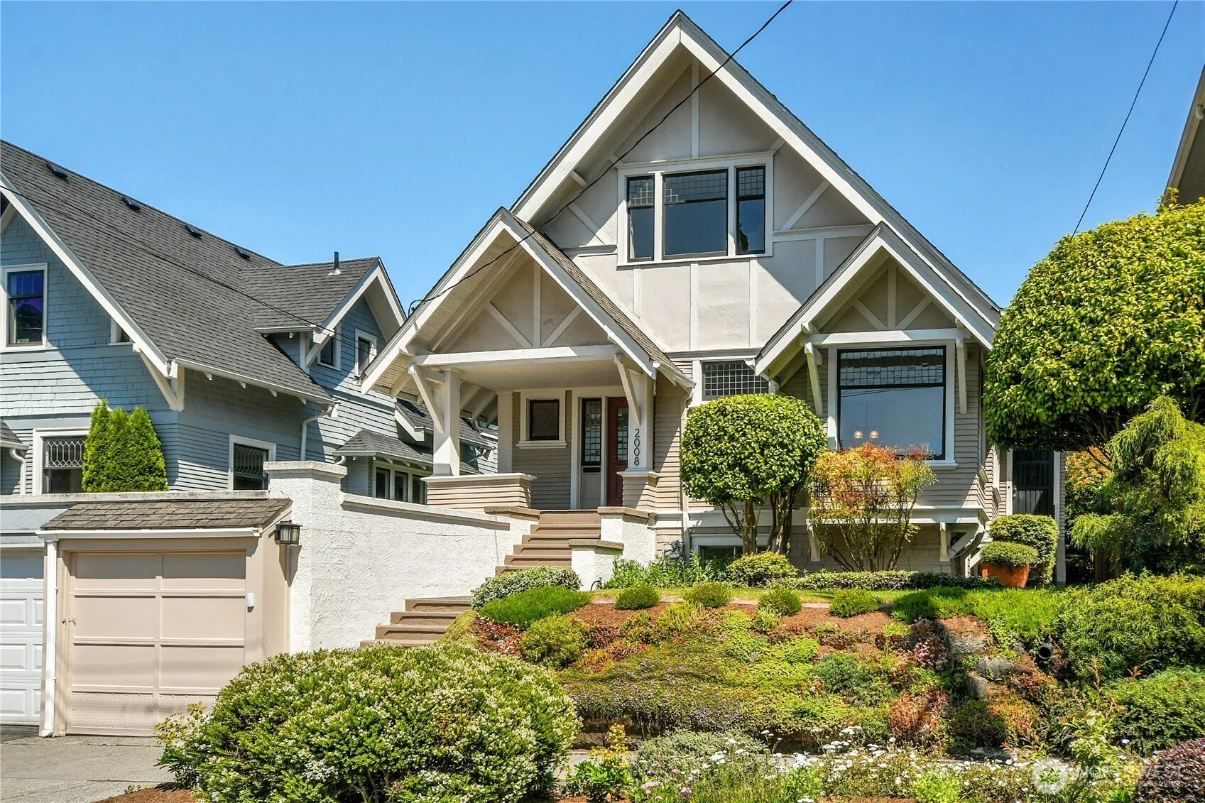 2008 Nob Hill Avenue N, Seattle