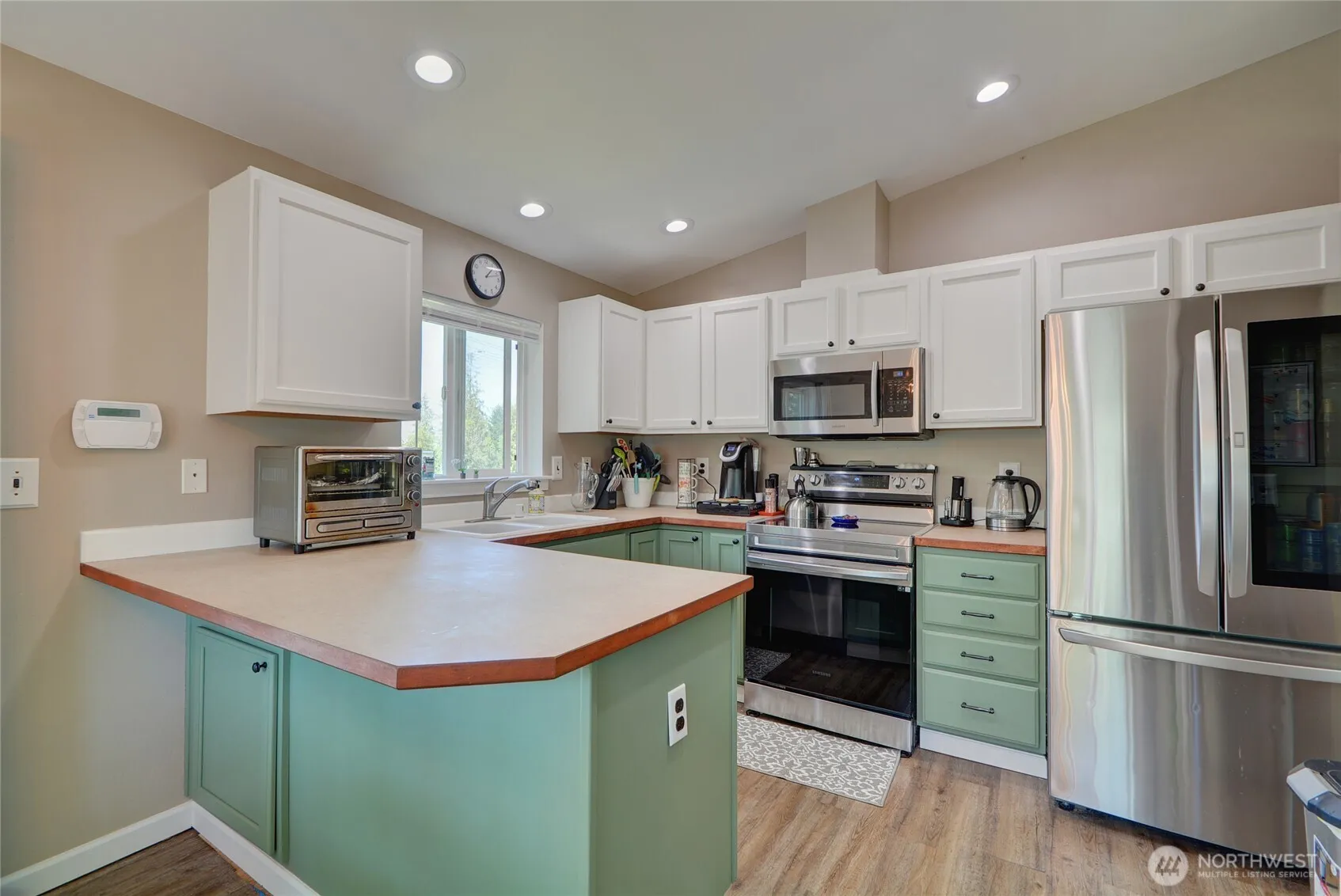 Property photo for 6812 81st Drive Ne, Marysville photo 5