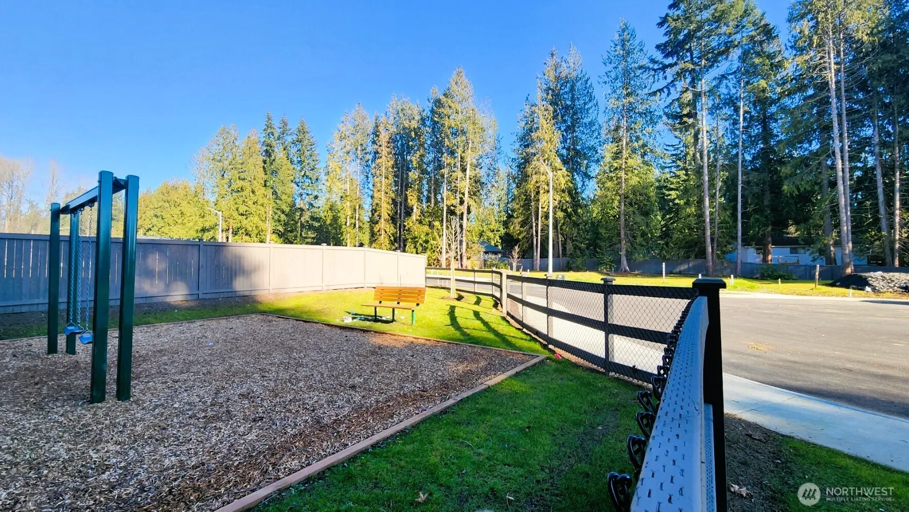 Property photo for 19124 Meridian Drive Se #cw 04, Bothell photo 4