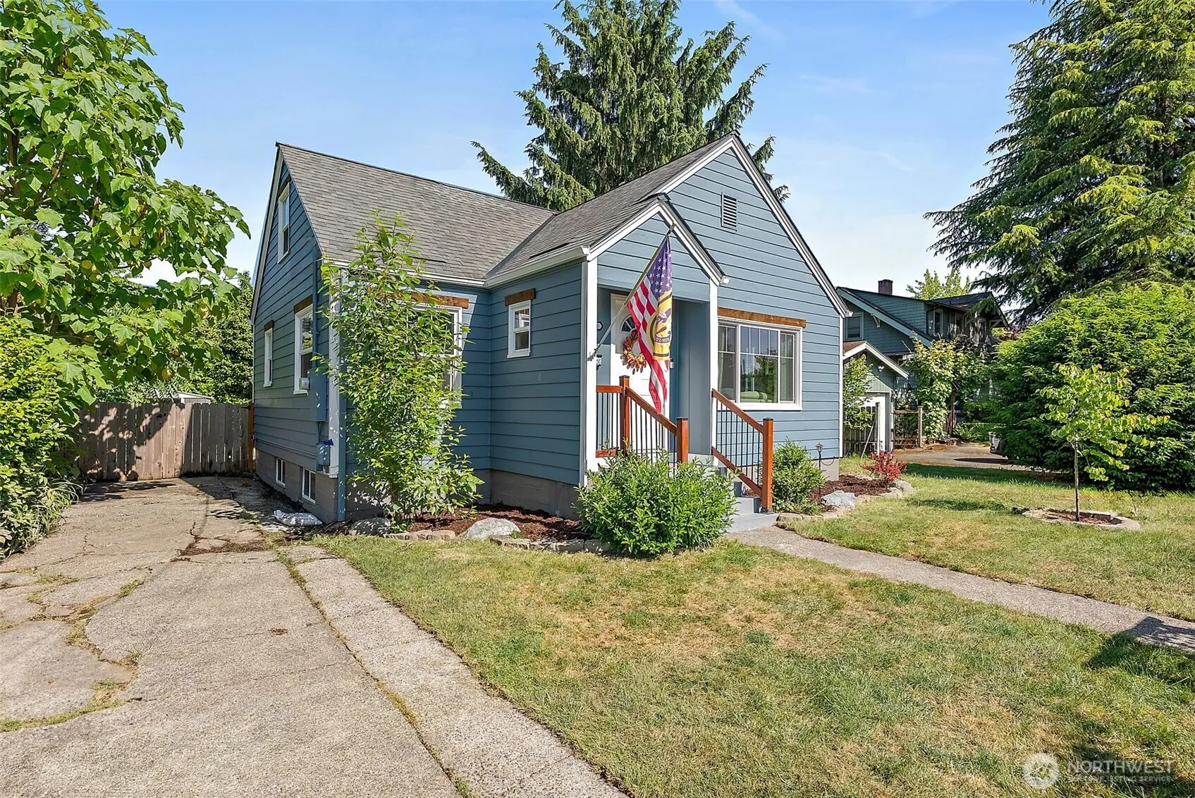 Property photo for 511 4th Street Nw, Puyallup photo 3