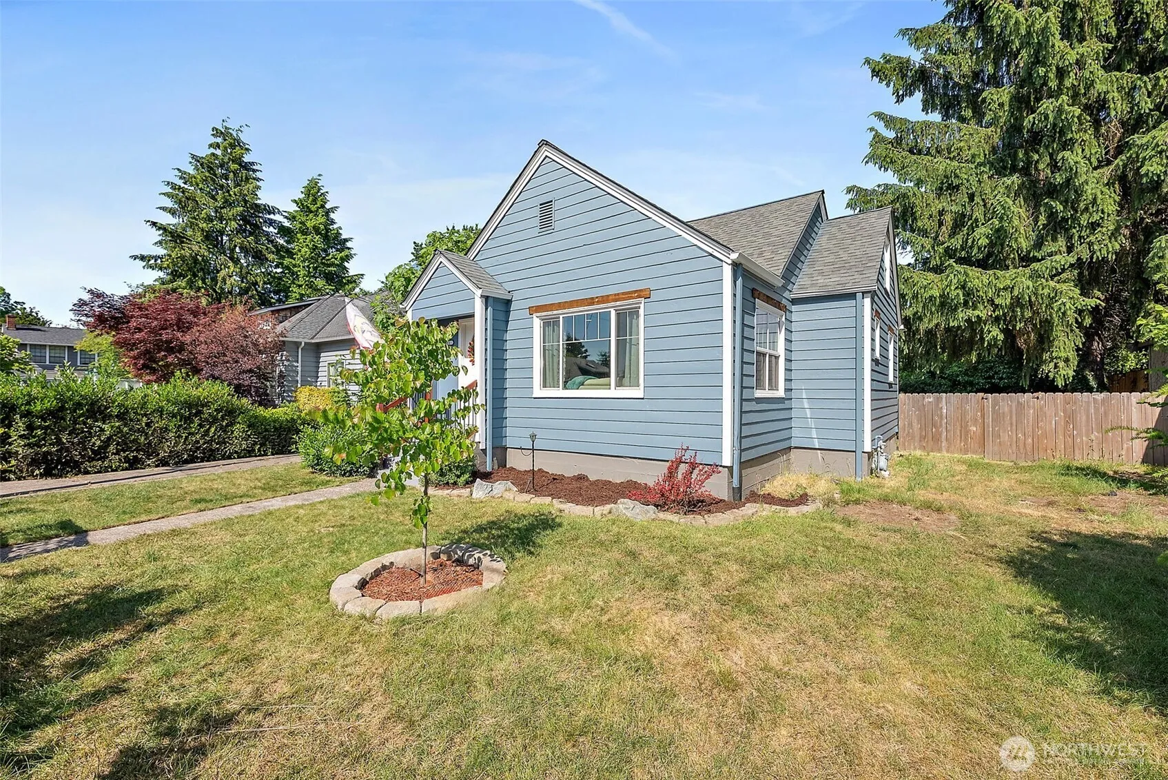 Property photo for 511 4th Street Nw, Puyallup photo 4