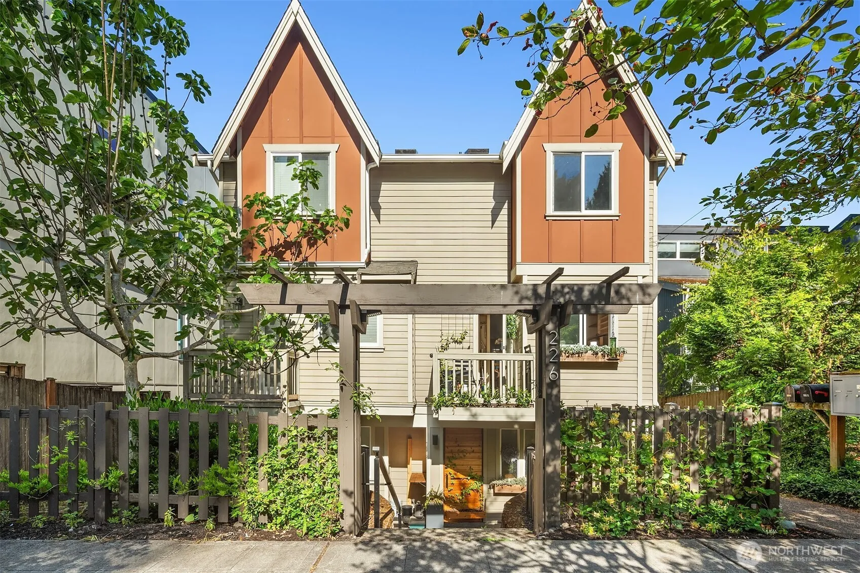 Property photo for 224 26th Avenue E #b, Seattle