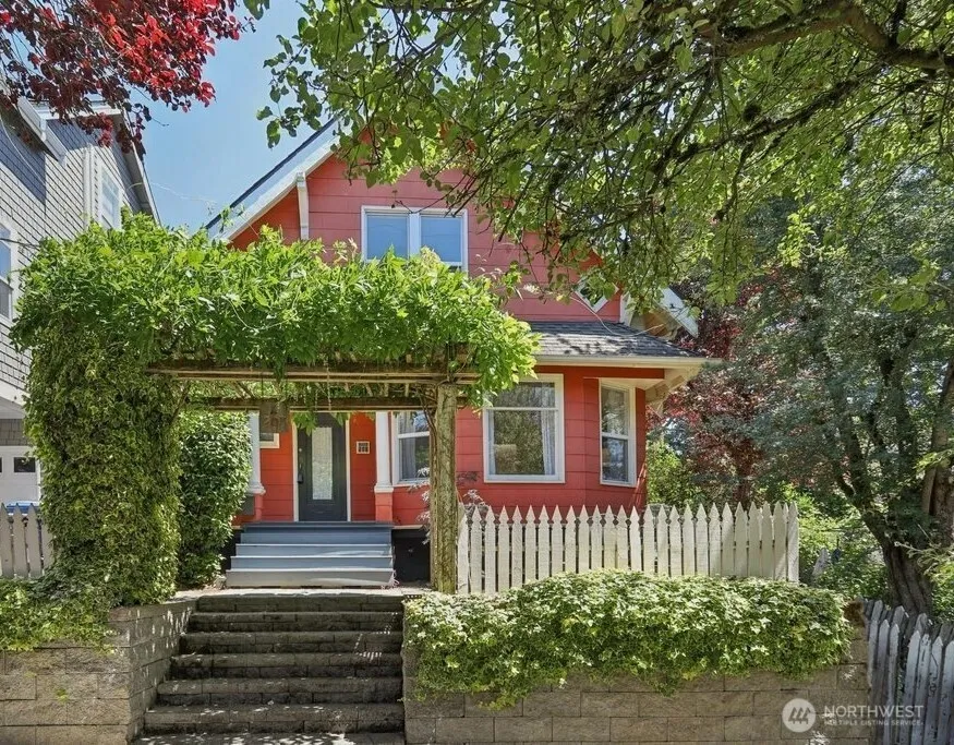 Property photo for 208 15th Avenue, Seattle