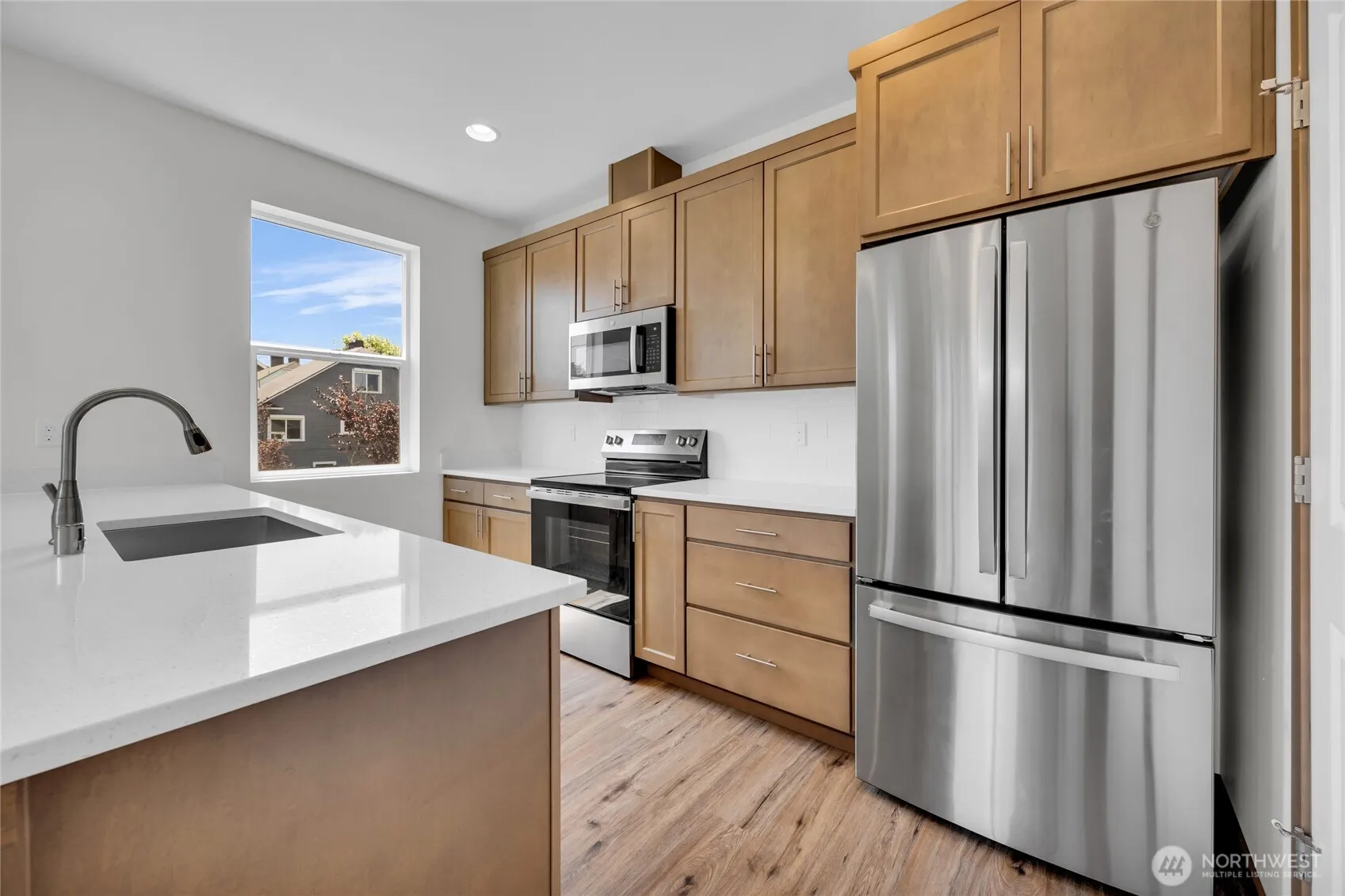 Property photo for 1531 Virginia Avenue #2, Everett photo 3