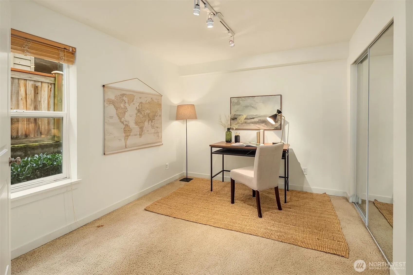 Property photo for 7321 47th Avenue Sw #b, Seattle photo 3