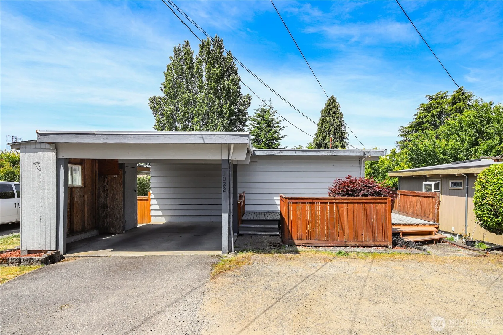 Property photo for 3022 47th Avenue Sw, Seattle photo 2