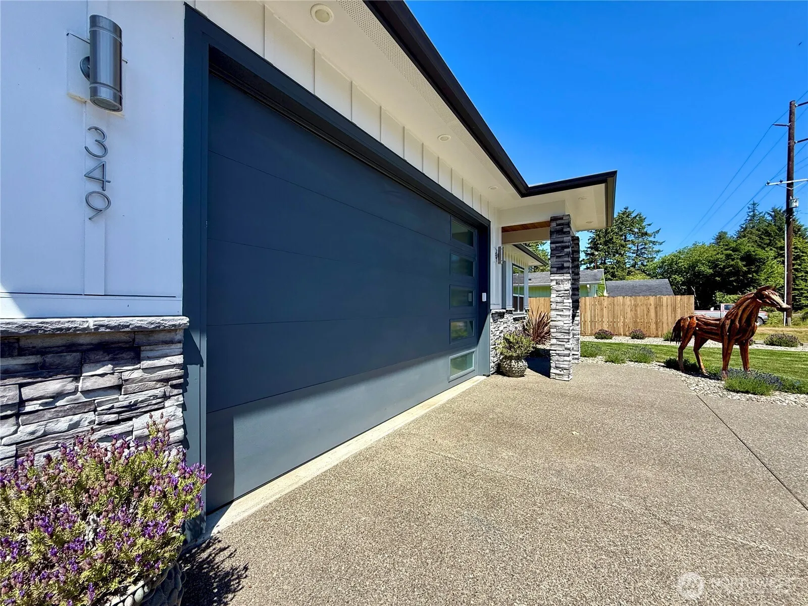 Property photo for 349 Dolphin Avenue Ne, Ocean Shores photo 3