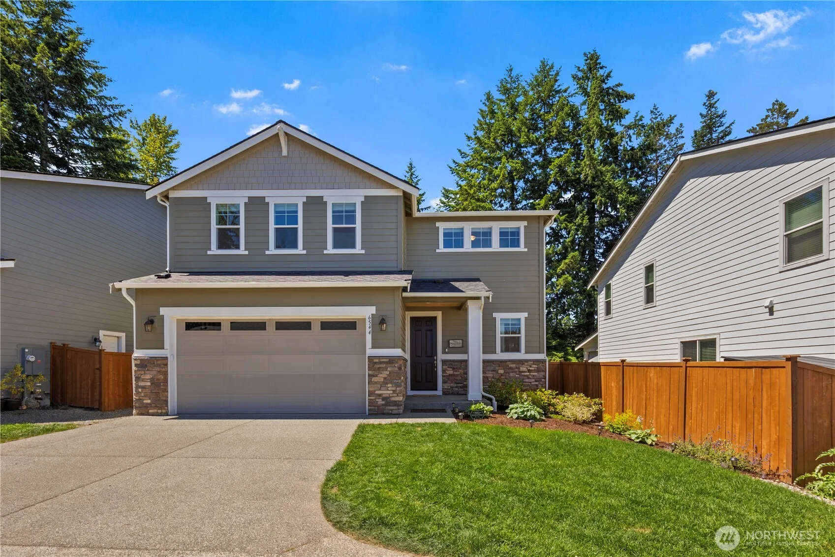 Property photo for 6544 Skipper Lane Se, Port Orchard photo 2