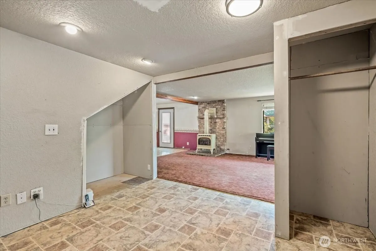 Property photo for 350 Coal Avenue, Carbonado photo 4