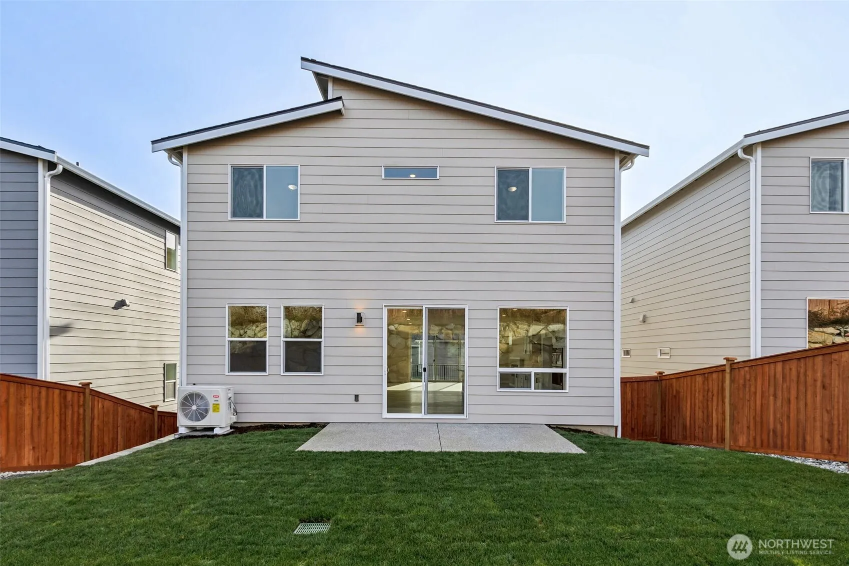 Property photo for 10821 43rd Avenue Se, Everett photo 3