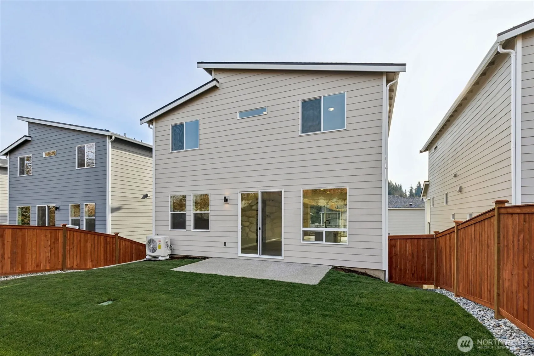 Property photo for 10821 43rd Avenue Se, Everett photo 2