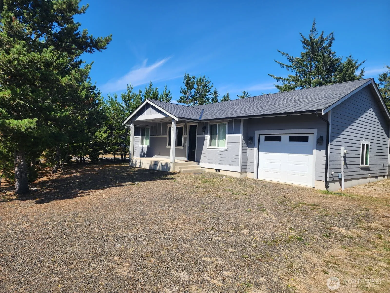 Property photo for 613 Aster Court Se, Ocean Shores photo 2
