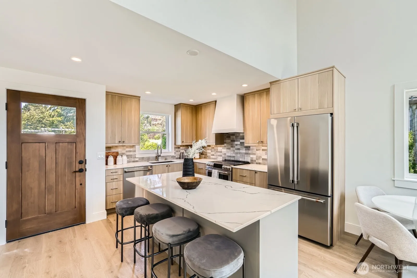 Property photo for 719 Nw 130th Street, Seattle photo 3