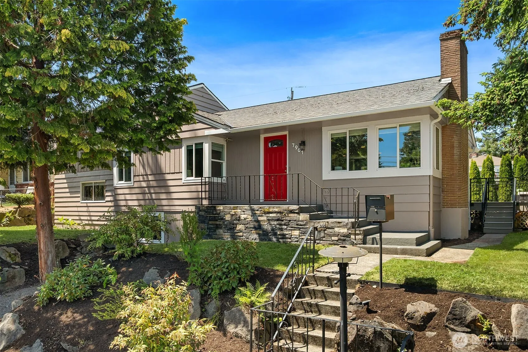 Property photo for 7901 12th Avenue Sw, Seattle