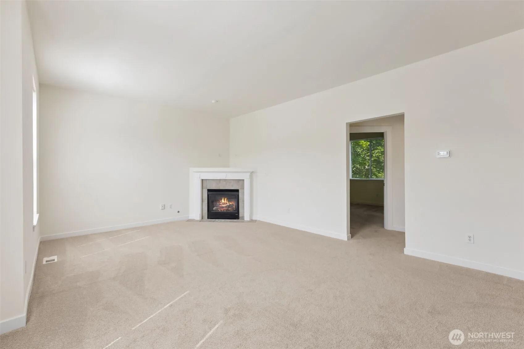 Property photo for 11501 7th Avenue Ct E, Tacoma photo 2