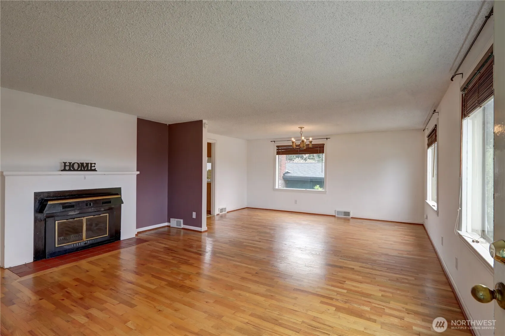 Property photo for 9256 Phinney Avenue N, Seattle photo 5