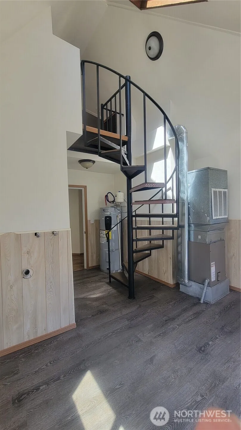 Property photo for 1618 112th Street S, Parkland photo 4