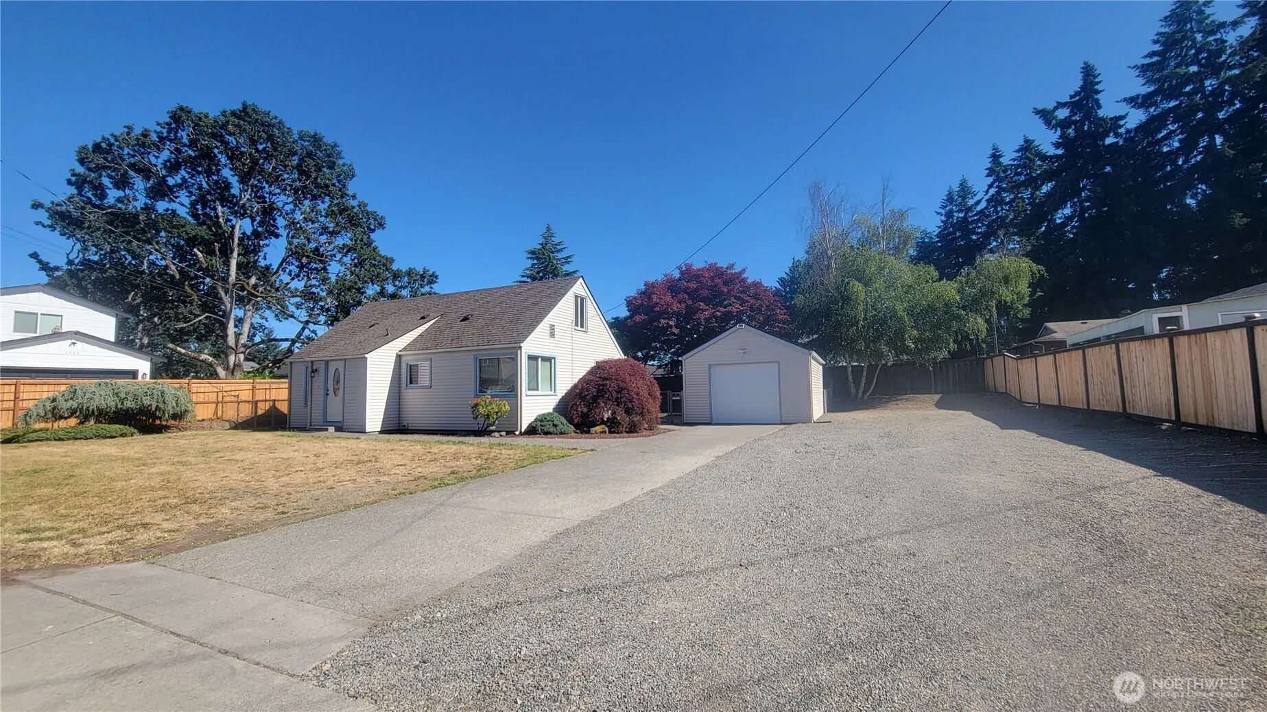 Property photo for 1618 112th Street S, Parkland photo 3
