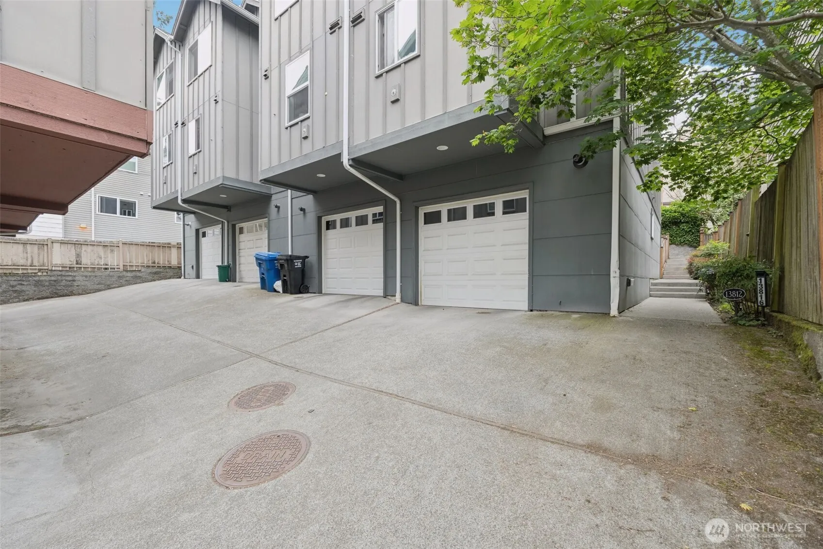Property photo for 13816 Greenwood Avenue N #a, Seattle photo 2