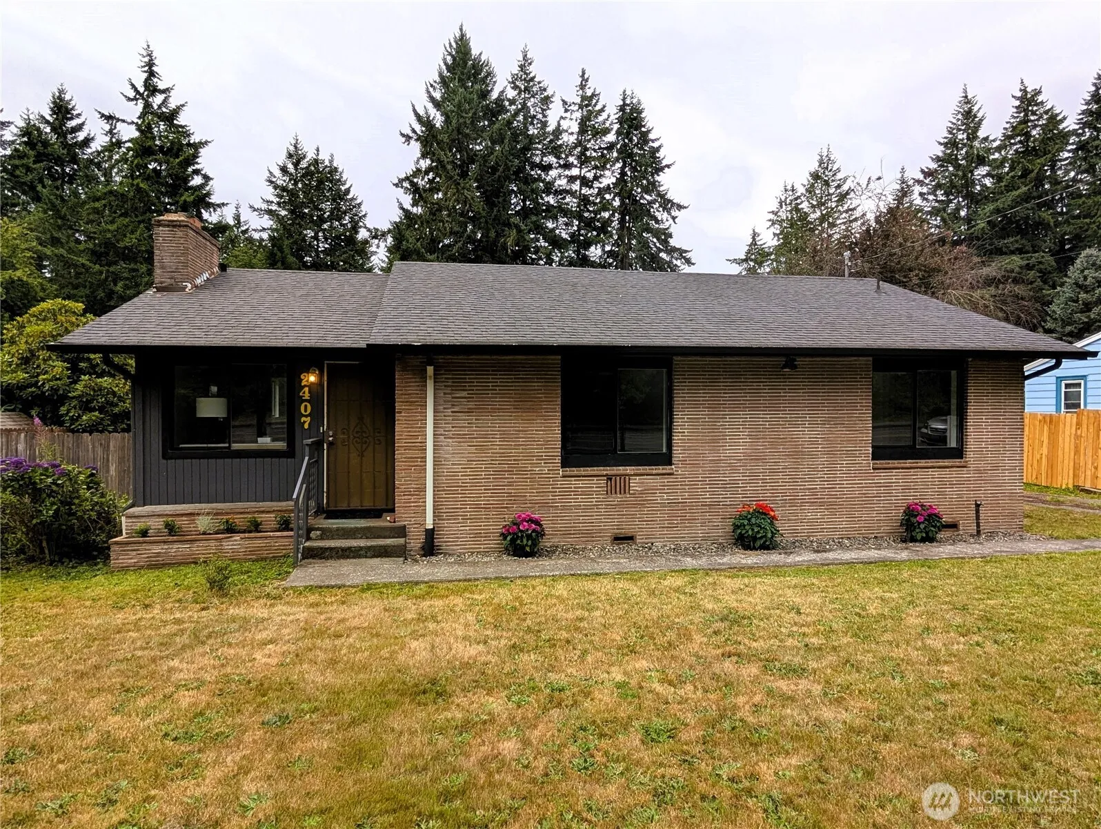 Property photo for 2407 Elliott Avenue Nw, Olympia photo 2