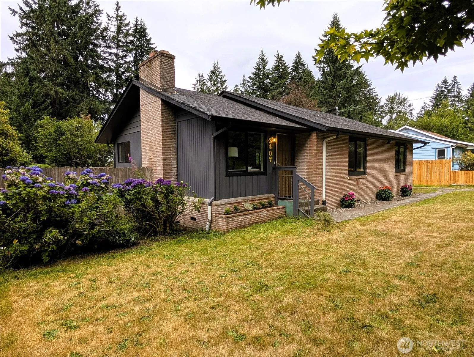 Property photo for 2407 Elliott Avenue Nw, Olympia