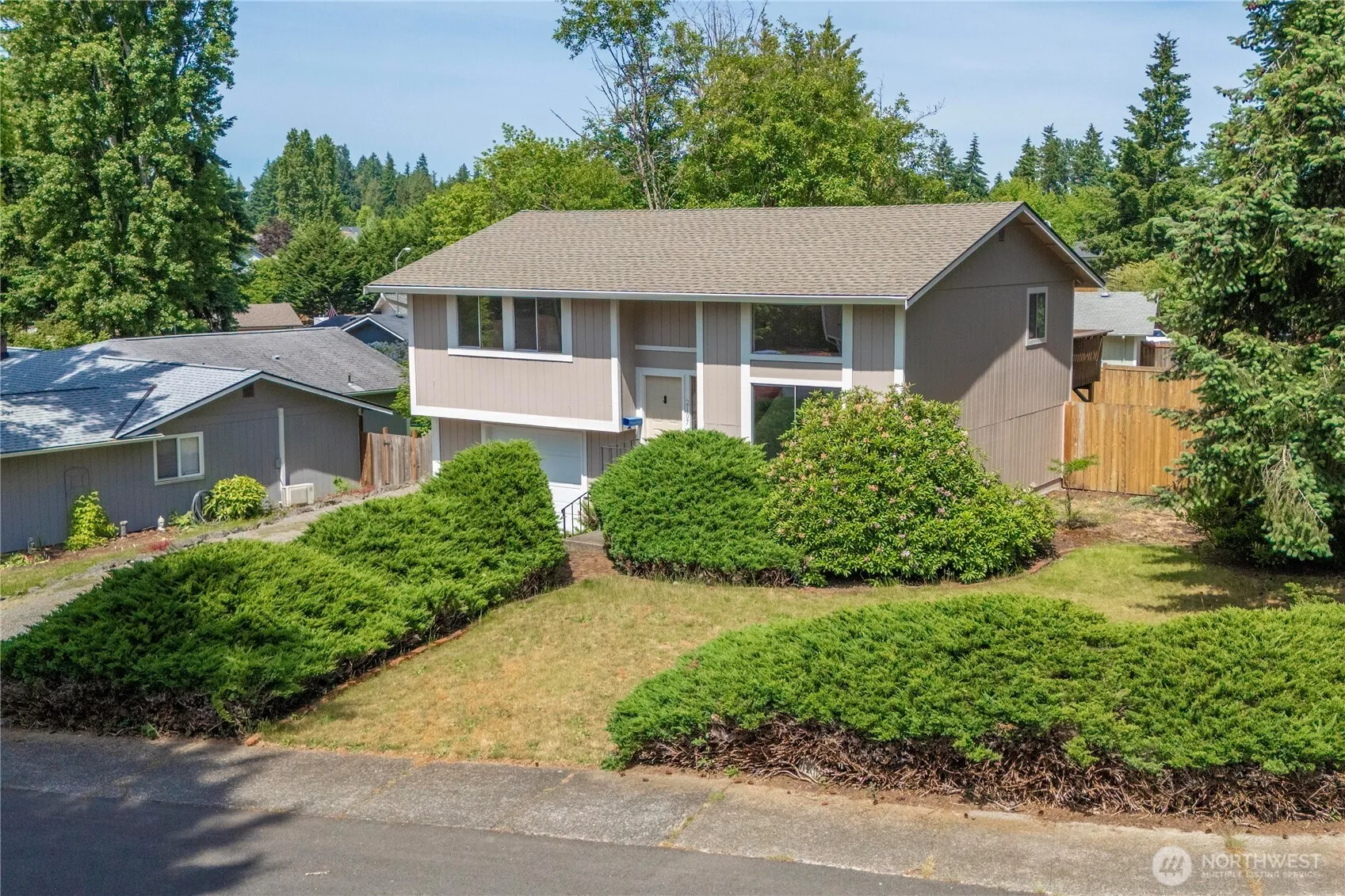Property photo for 2107 25th Avenue Se, Puyallup photo 2