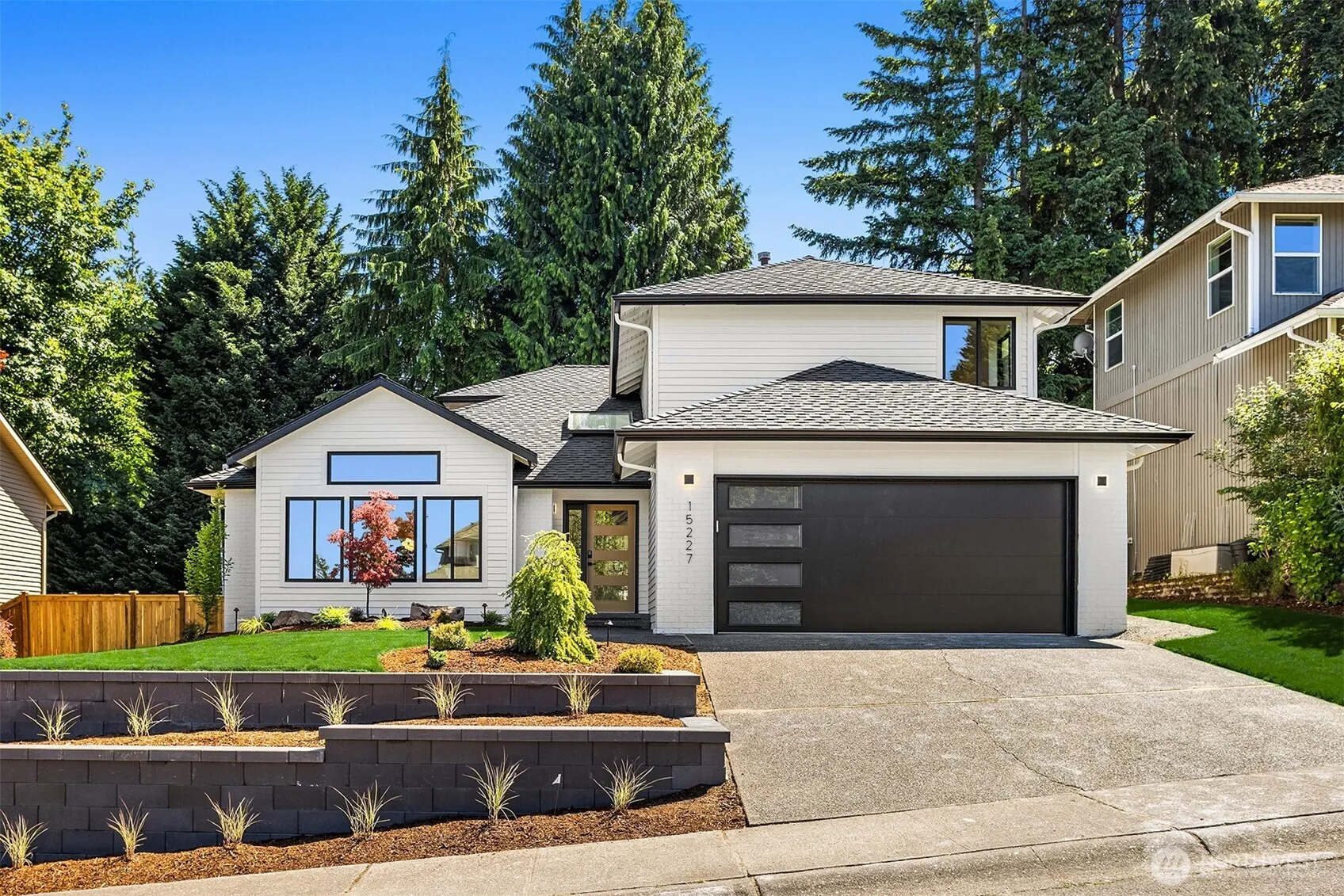 Property photo for 15227 Ne 71st Court, Redmond