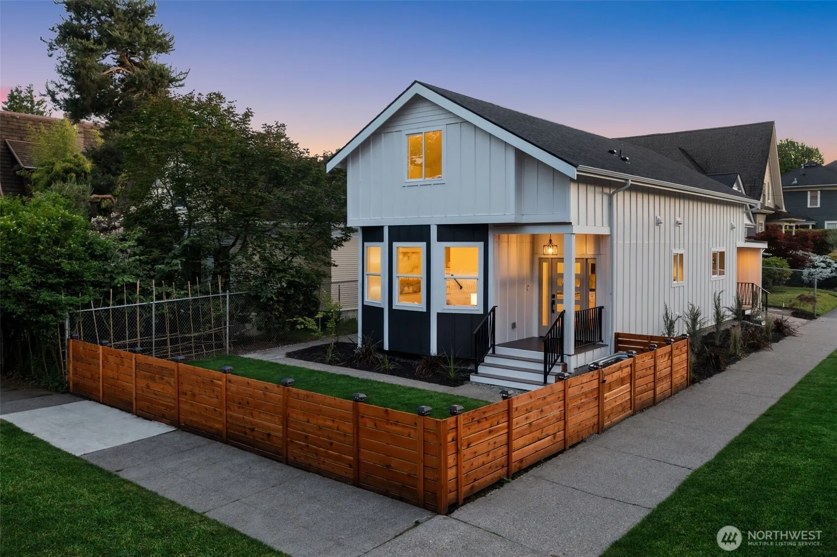 Property photo for 351 17th Avenue E, Seattle