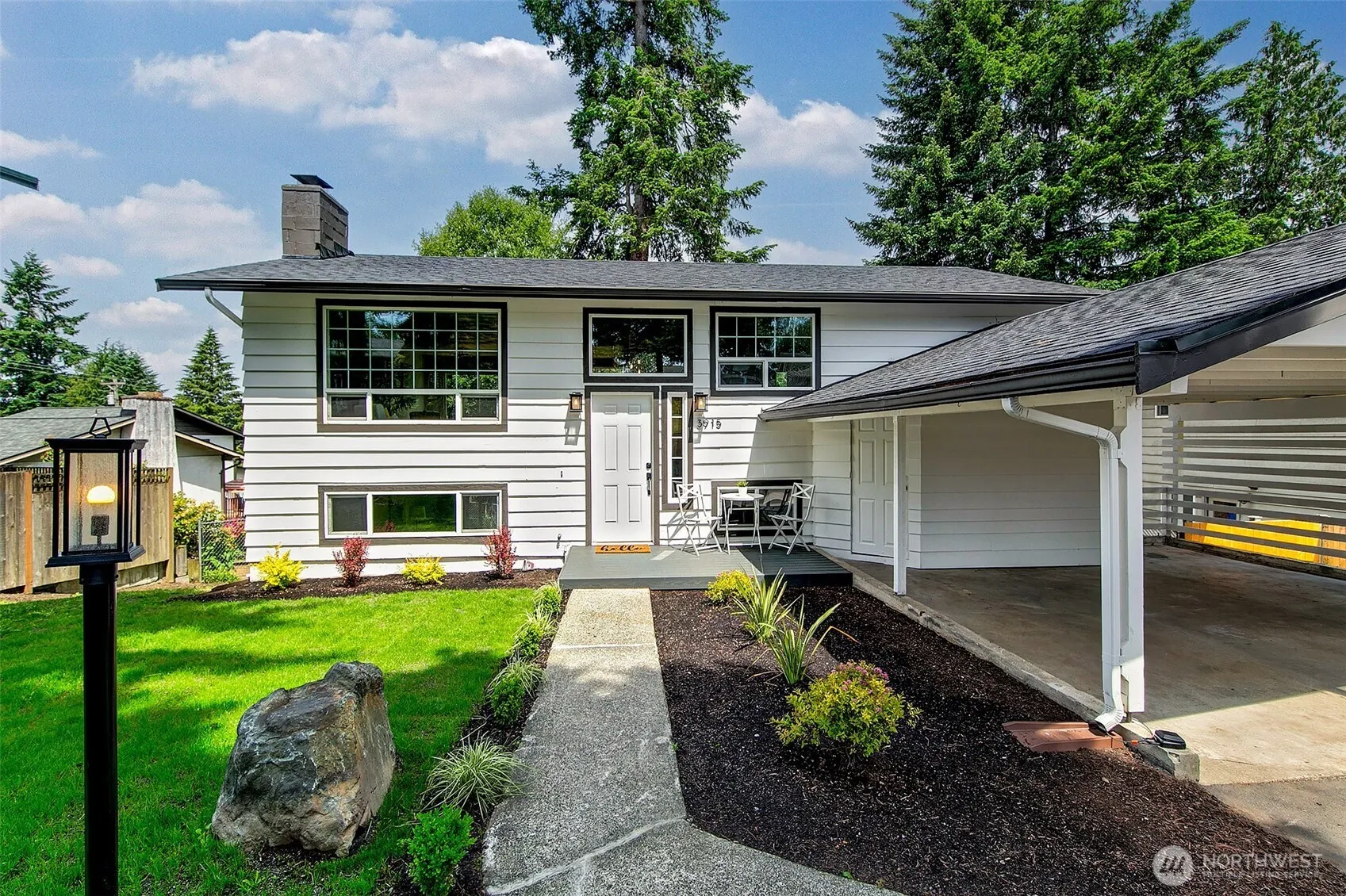 Property photo for 3915 180th Place Sw, Lynnwood photo 2