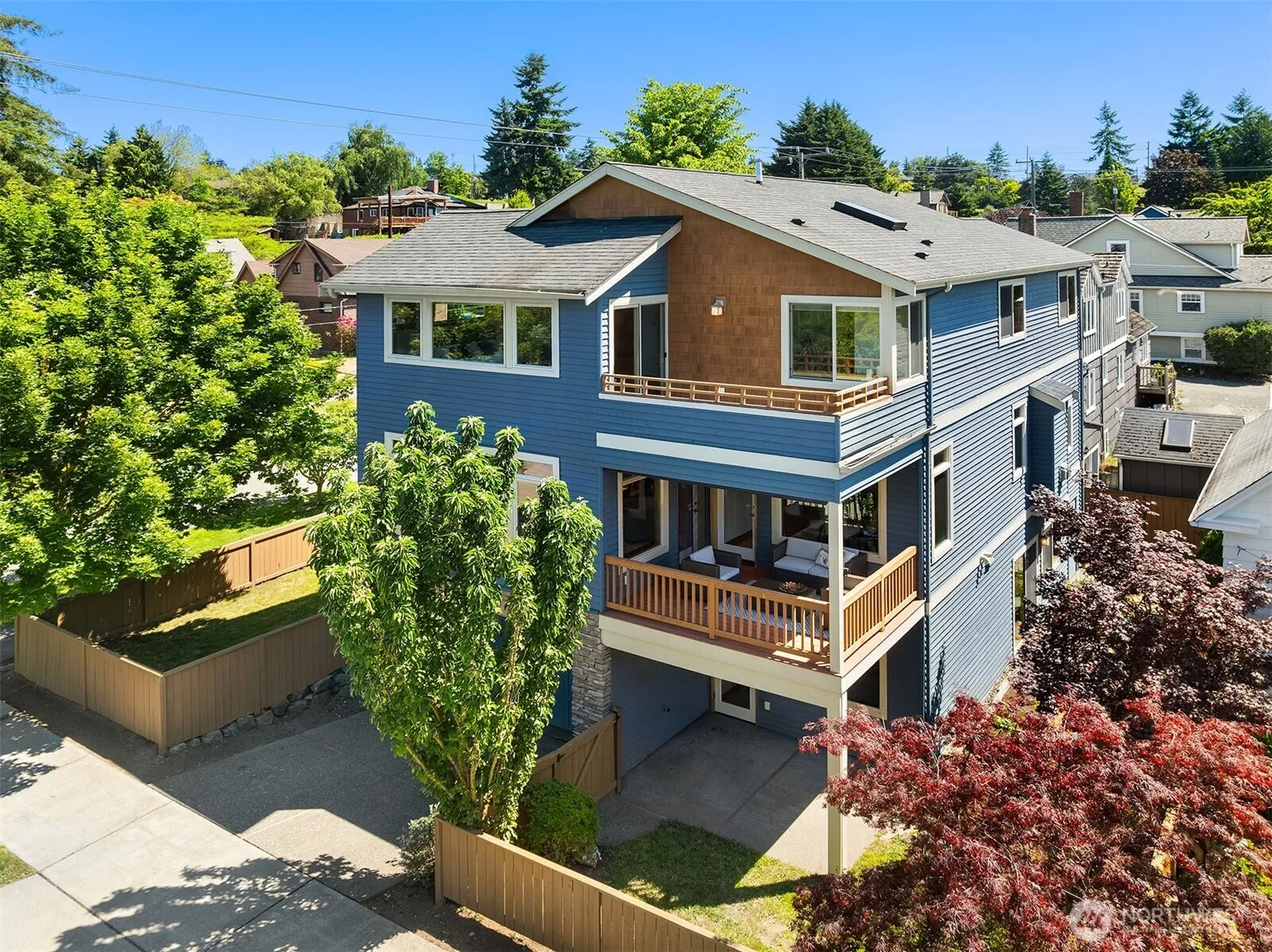 Property photo for 203 Ne 77th Street, Seattle photo 3