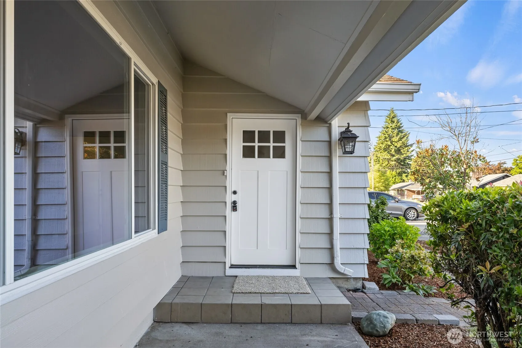Property photo for 1003 9th Street Nw, Puyallup photo 2
