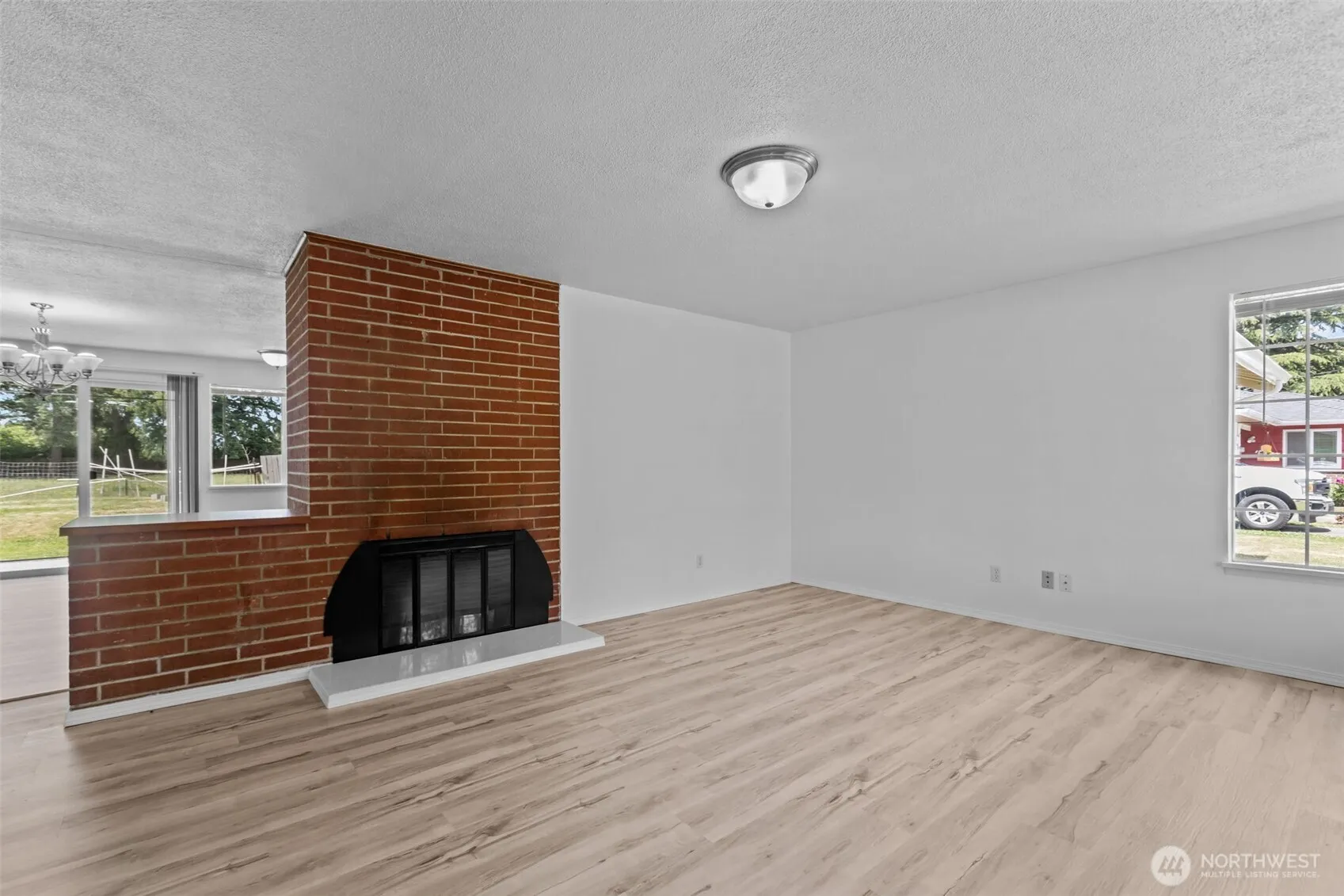 Property photo for 12524 Vickery Avenue E, Tacoma photo 2
