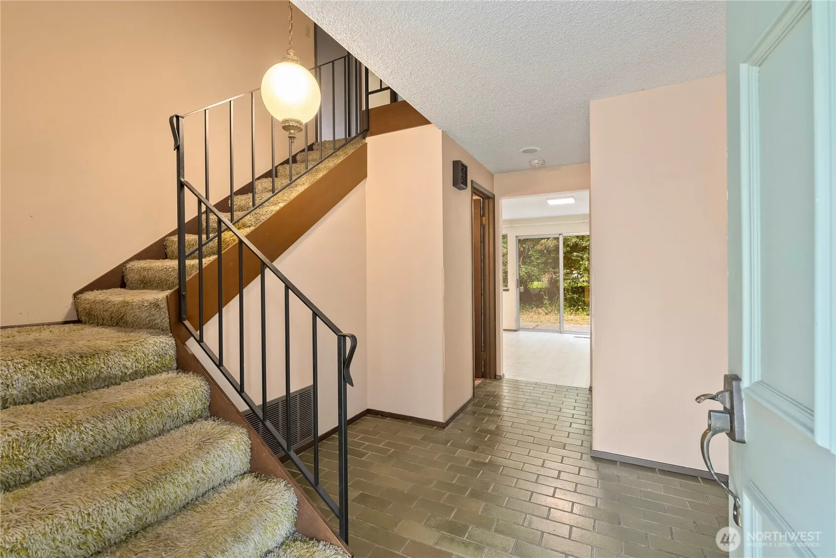 Property photo for 5014 122nd Avenue Se, Bellevue photo 5