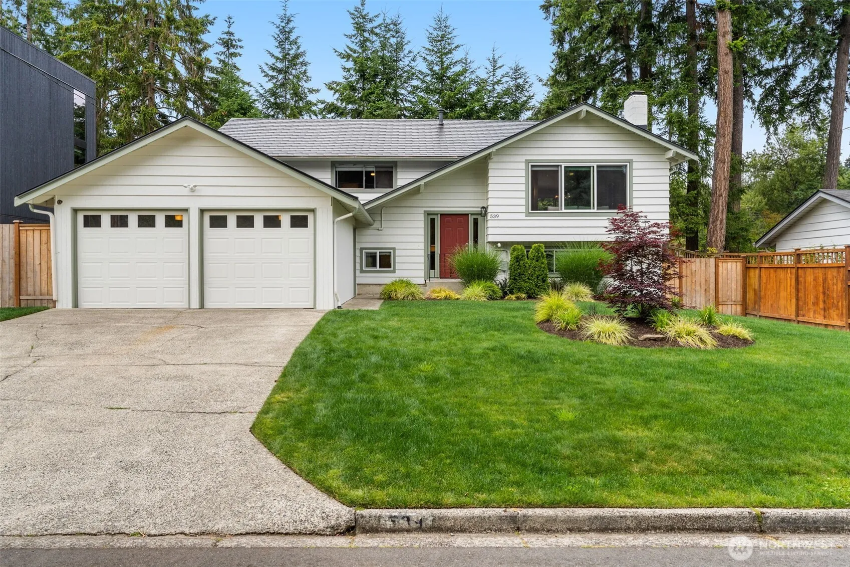 Property photo for 539 129th Avenue Se, Bellevue