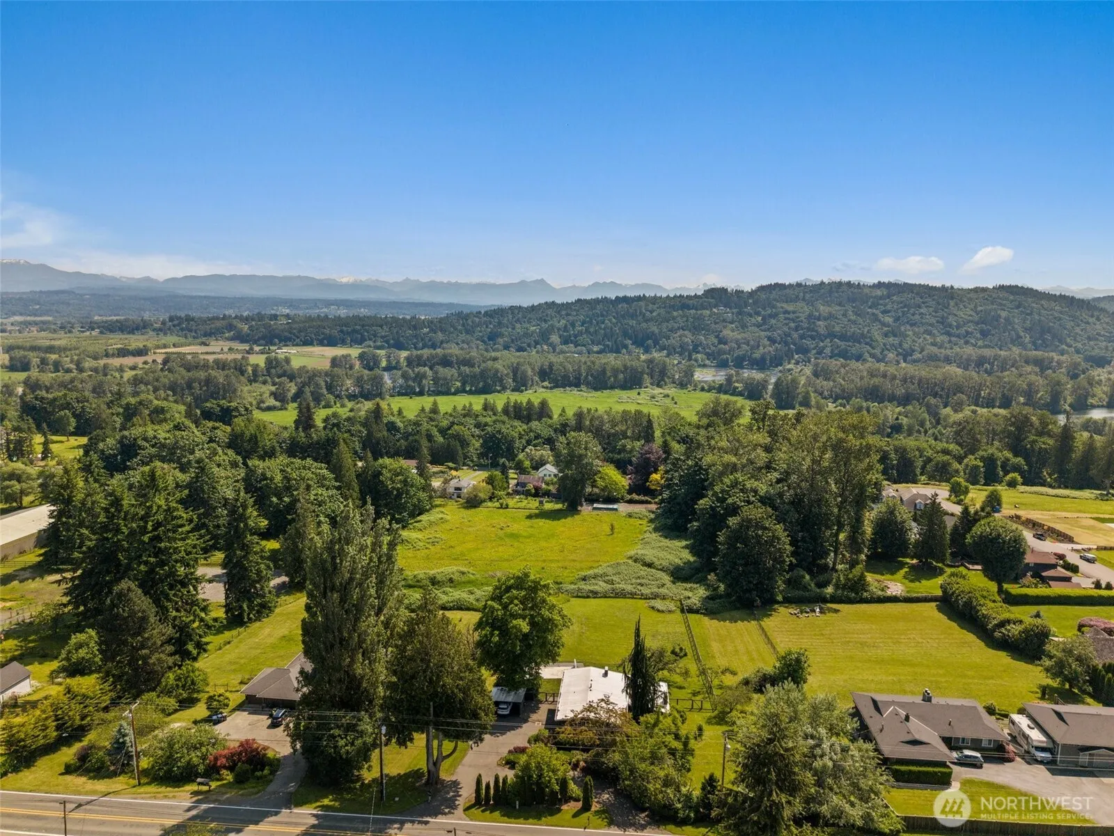 Property photo for 14725 Broadway Avenue, Snohomish photo 3