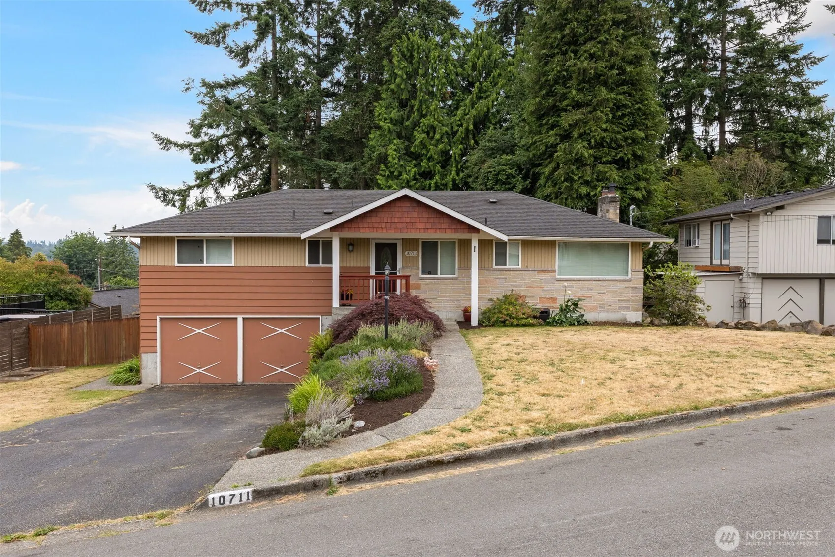 Property photo for 10711 Ne 194th Street, Bothell photo 2