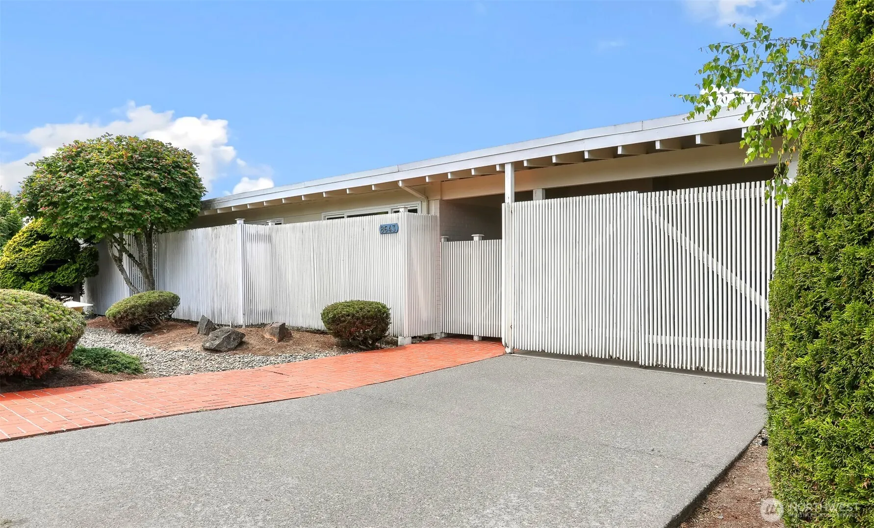 Property photo for 8643 21st Avenue Nw, Seattle photo 3