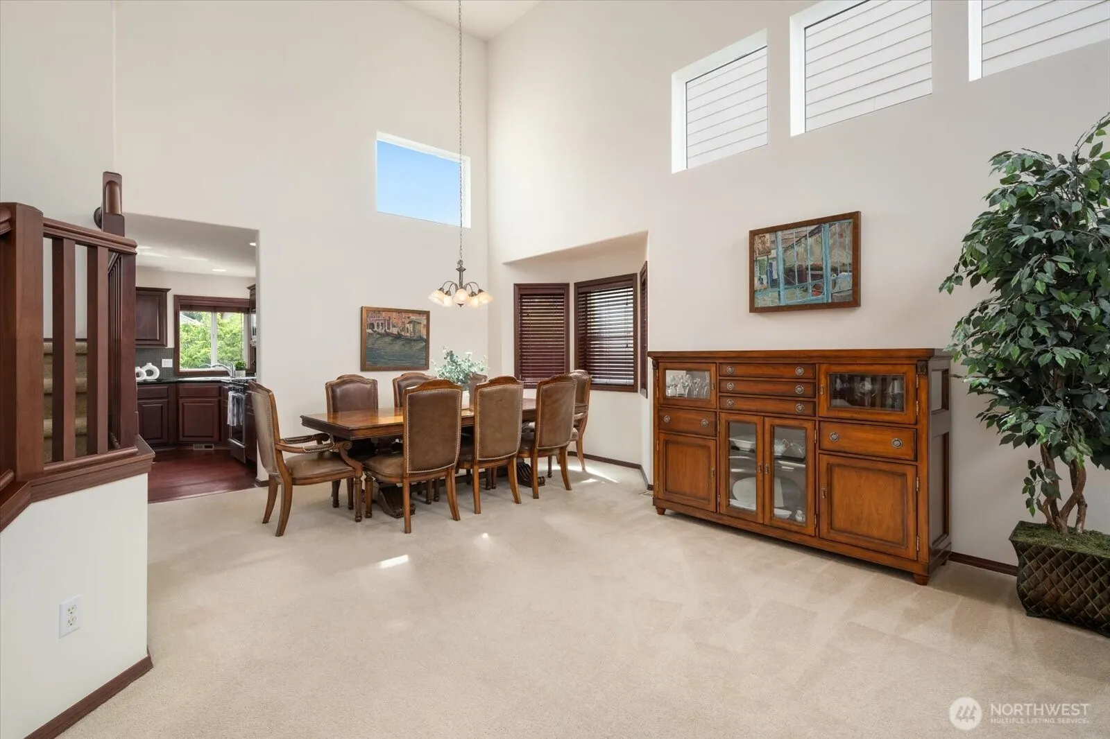 Property photo for 862 Ilwaco Place Ne, Renton photo 5