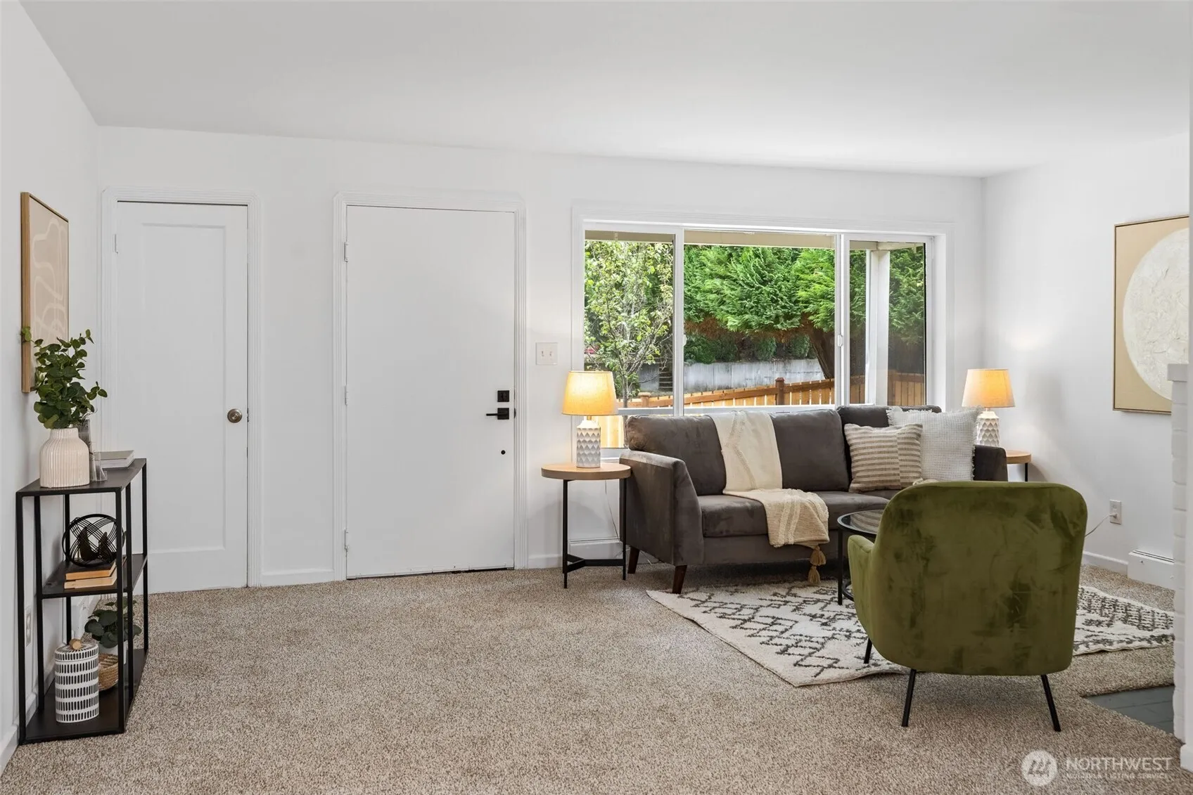 Property photo for 6017 Fauntleroy Way Sw, Seattle photo 4