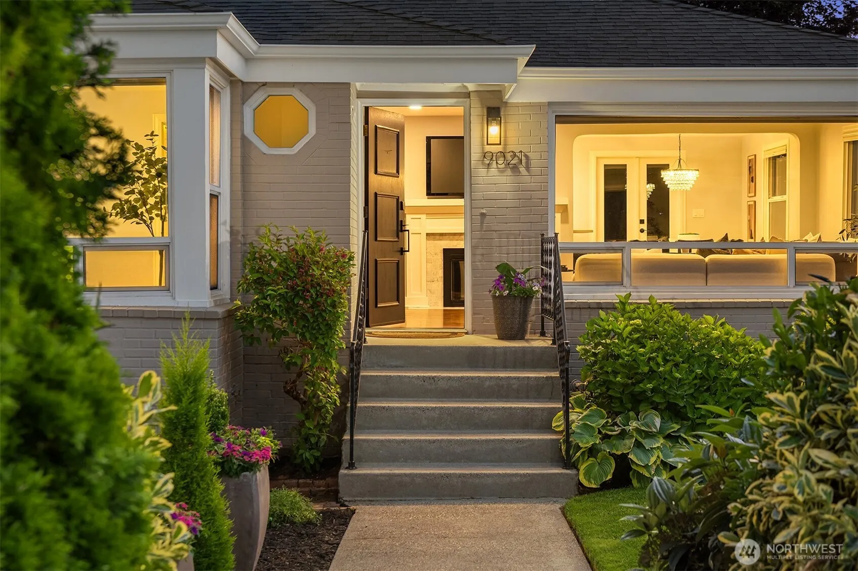 Property photo for 9021 Phinney Avenue N, Seattle photo 2