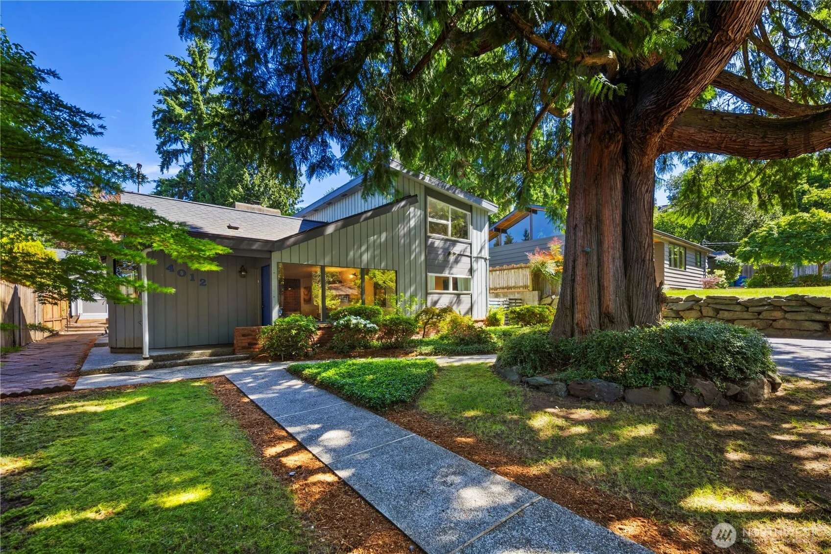 Property photo for 4012 Ne 113th St, Seattle