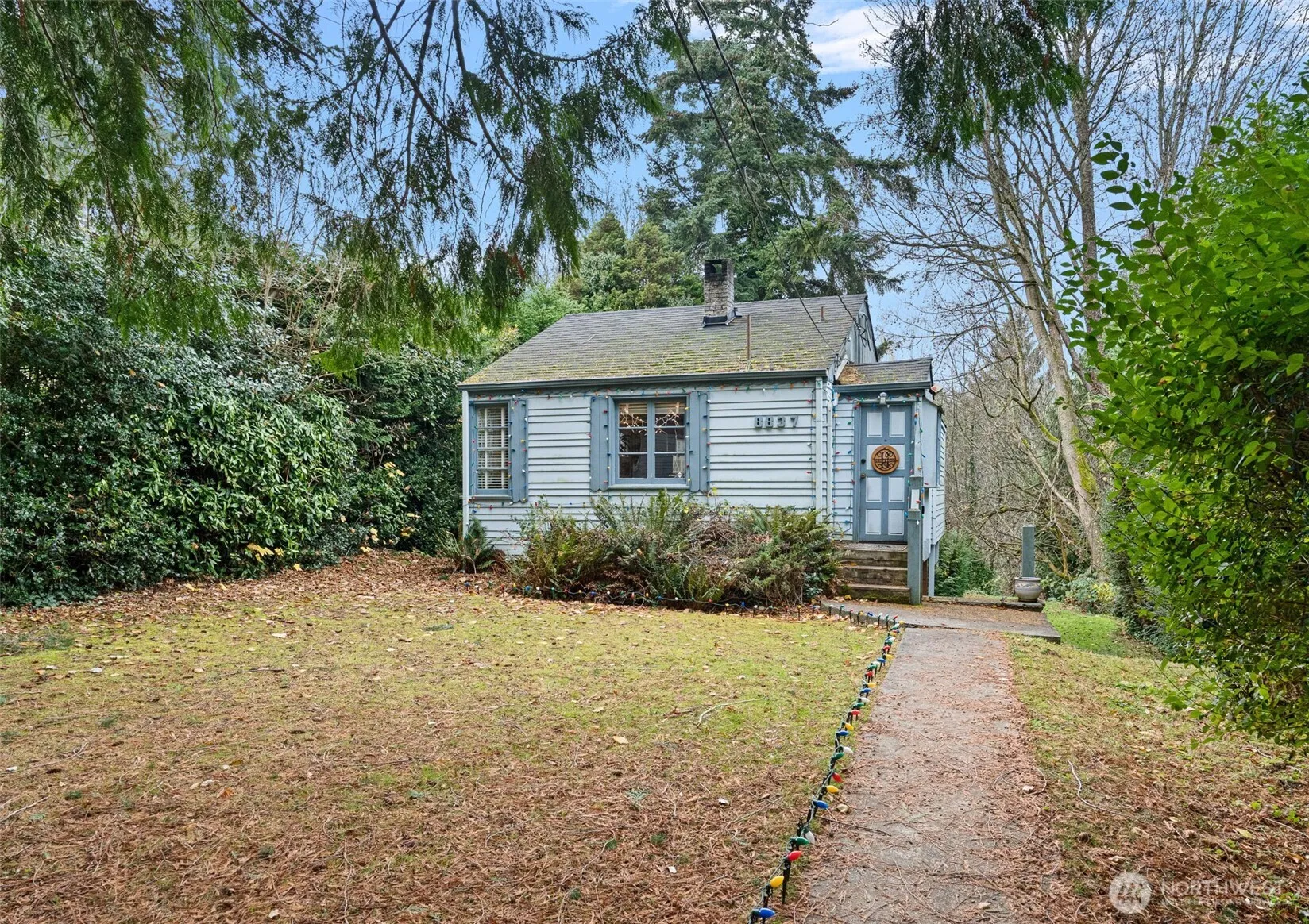 Property photo for 8837 29th Avenue Nw, Seattle photo 2