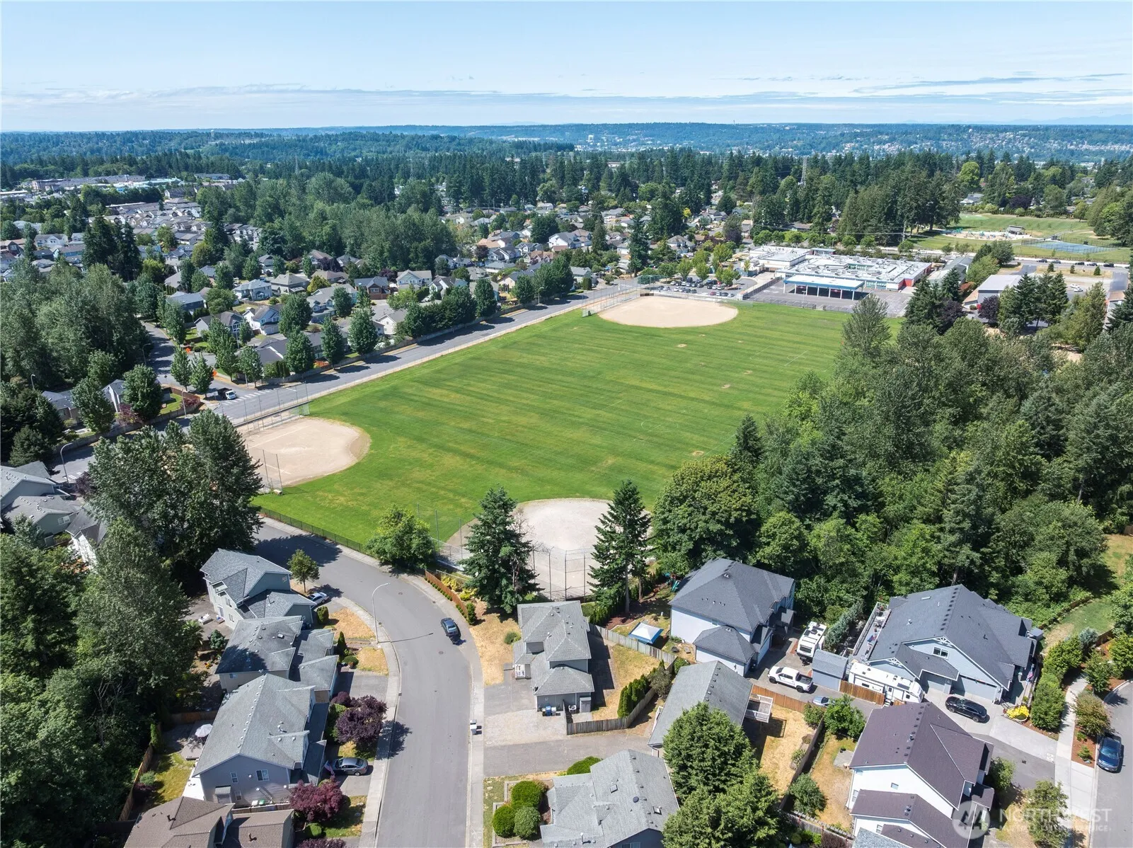 Property photo for 861 Bremerton Avenue Ne, Renton photo 5