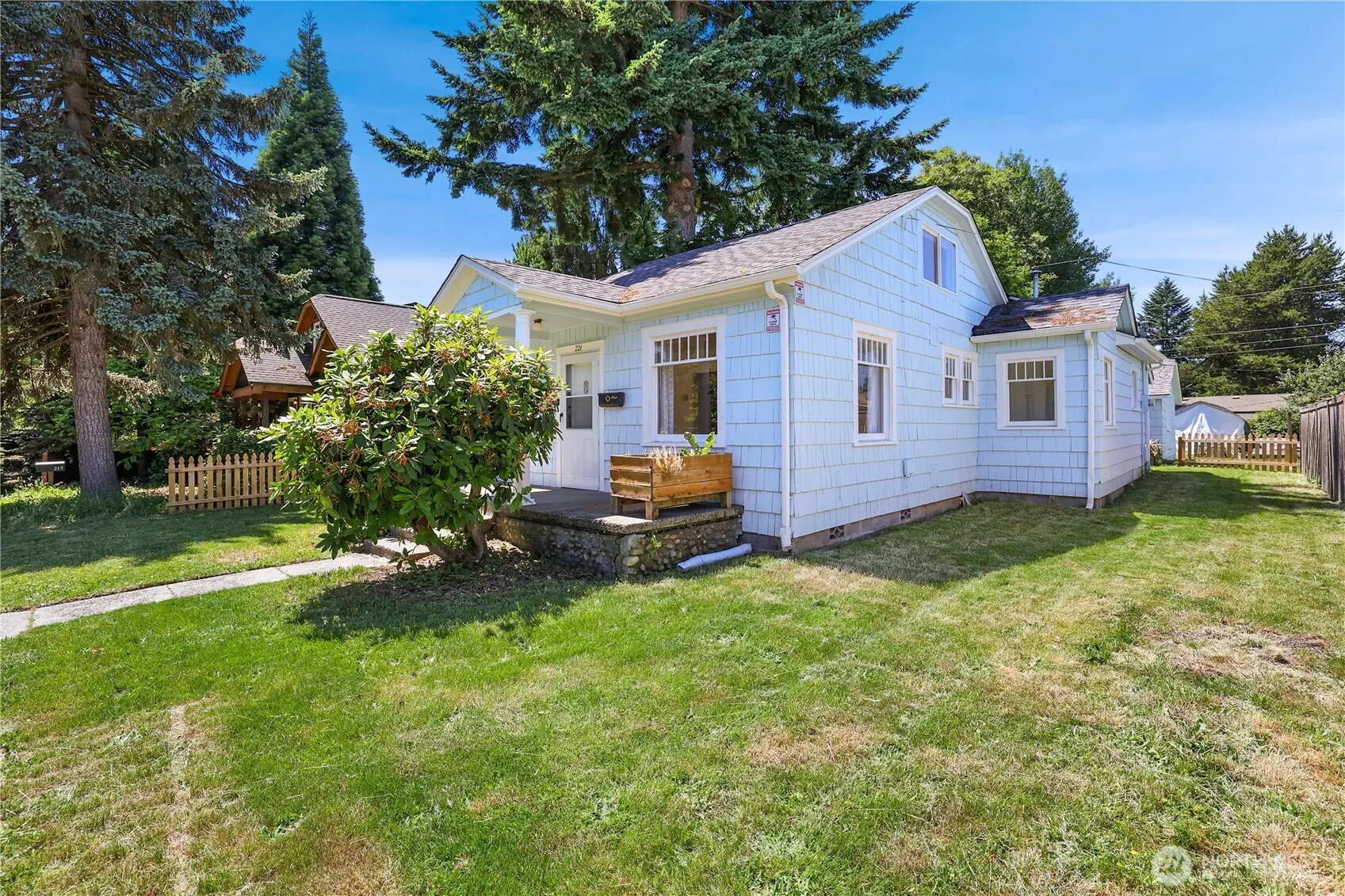 Property photo for 221 Thomas Street N, Olympia photo 2