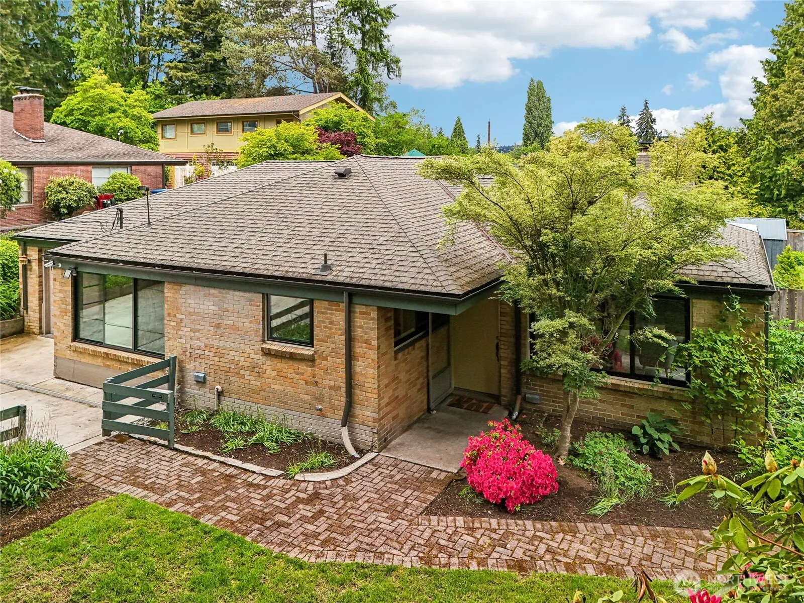 Property photo for 3532 Ne 97th Street, Seattle