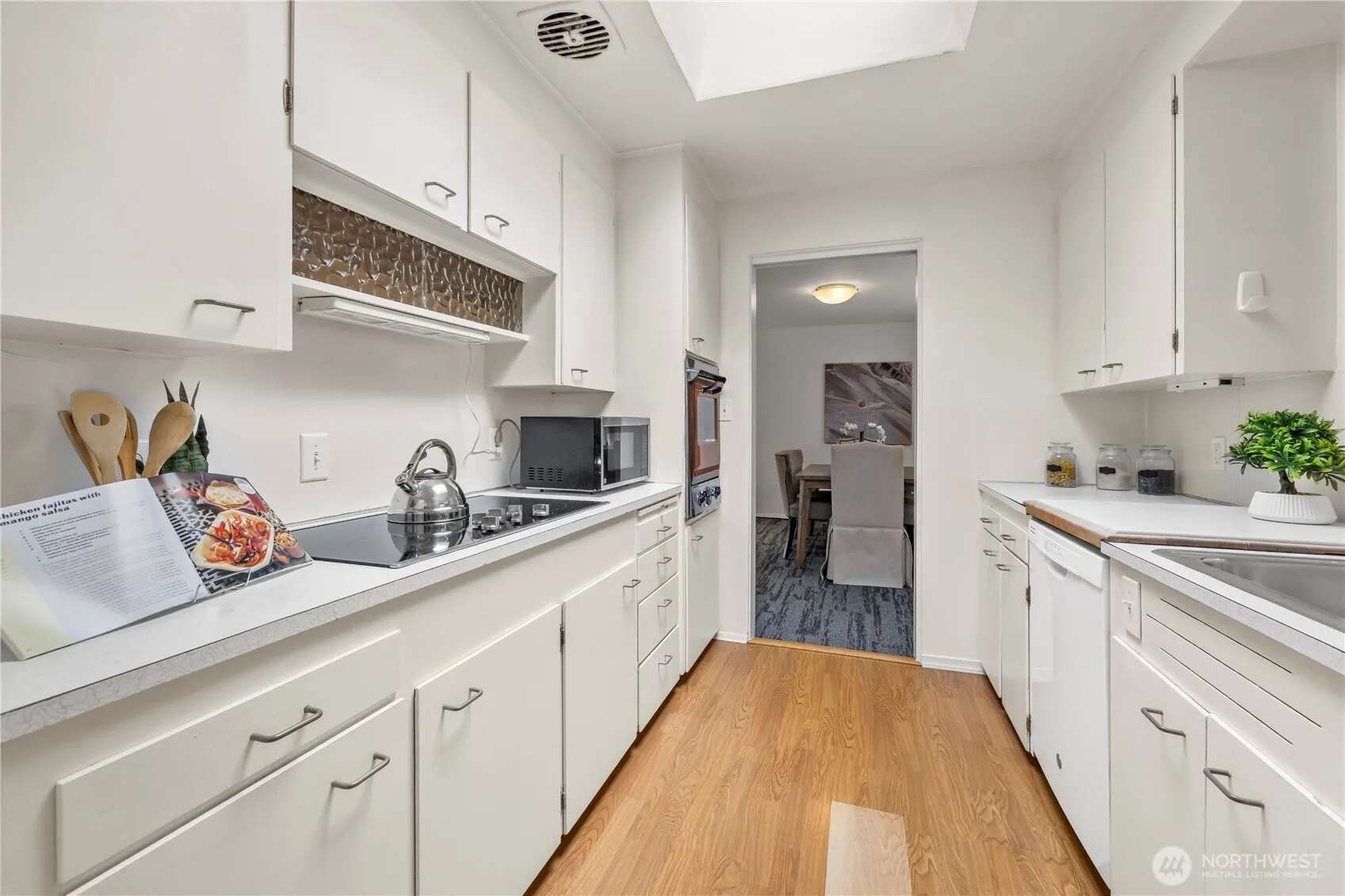 Property photo for 4117 Ne 107th Street, Seattle photo 4