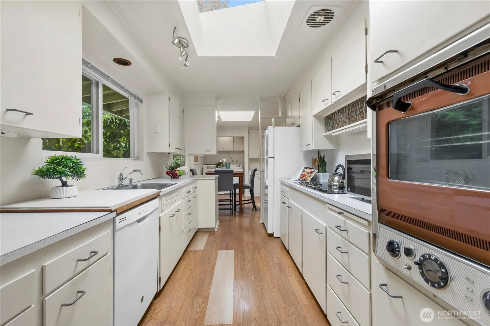 Property photo for 4117 Ne 107th Street, Seattle photo 5