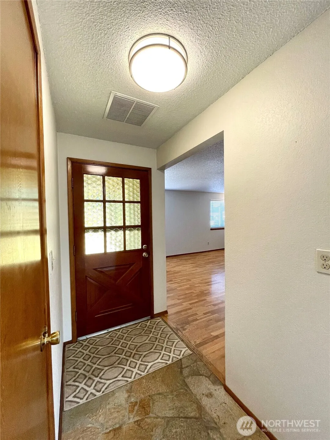 Property photo for 14515 25th Avenue Ct E, Tacoma photo 4