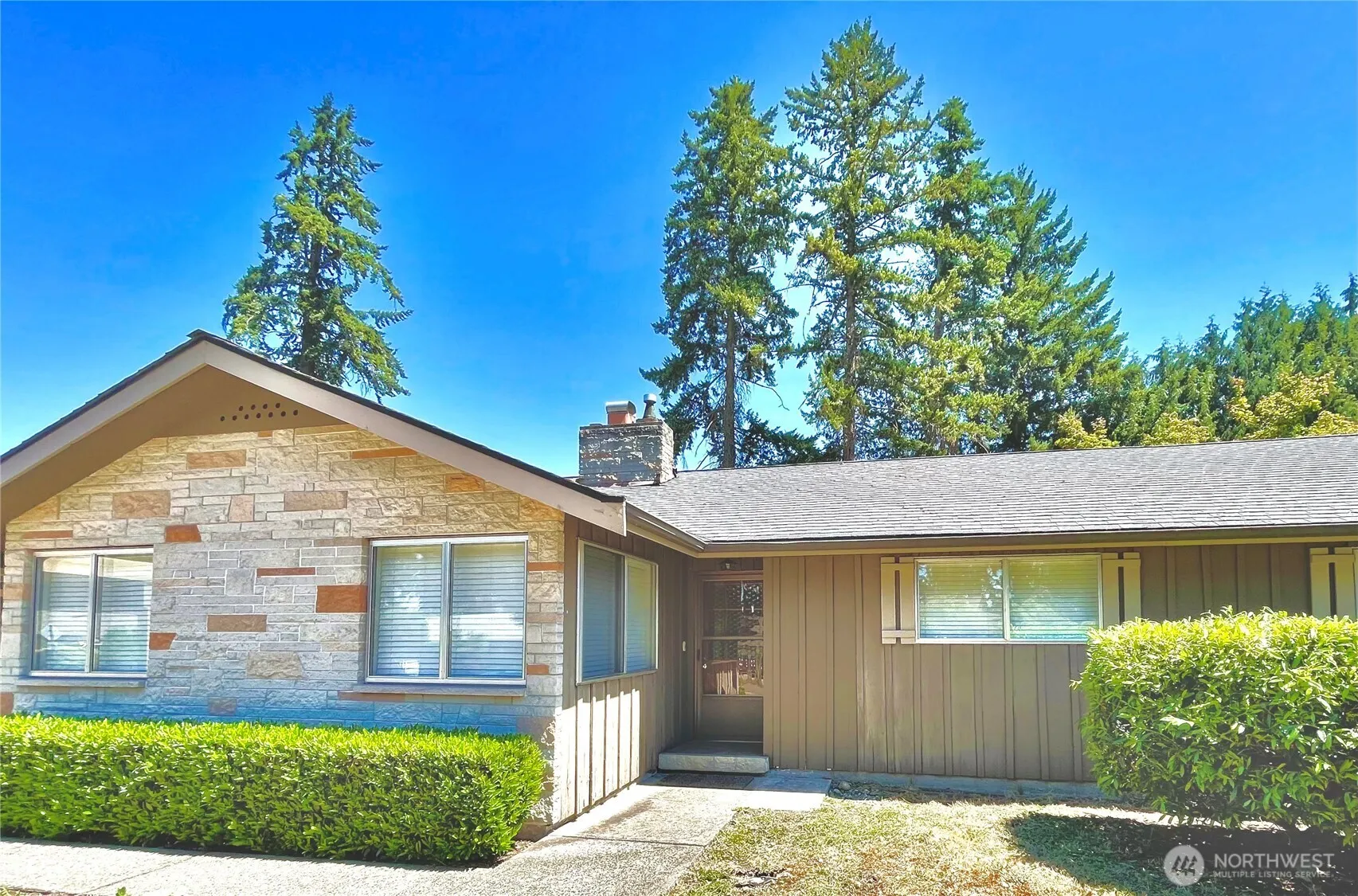 Property photo for 14515 25th Avenue Ct E, Tacoma photo 3